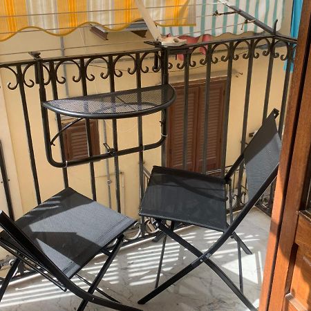 Mela'S House Apartments Чефалу Екстериор снимка