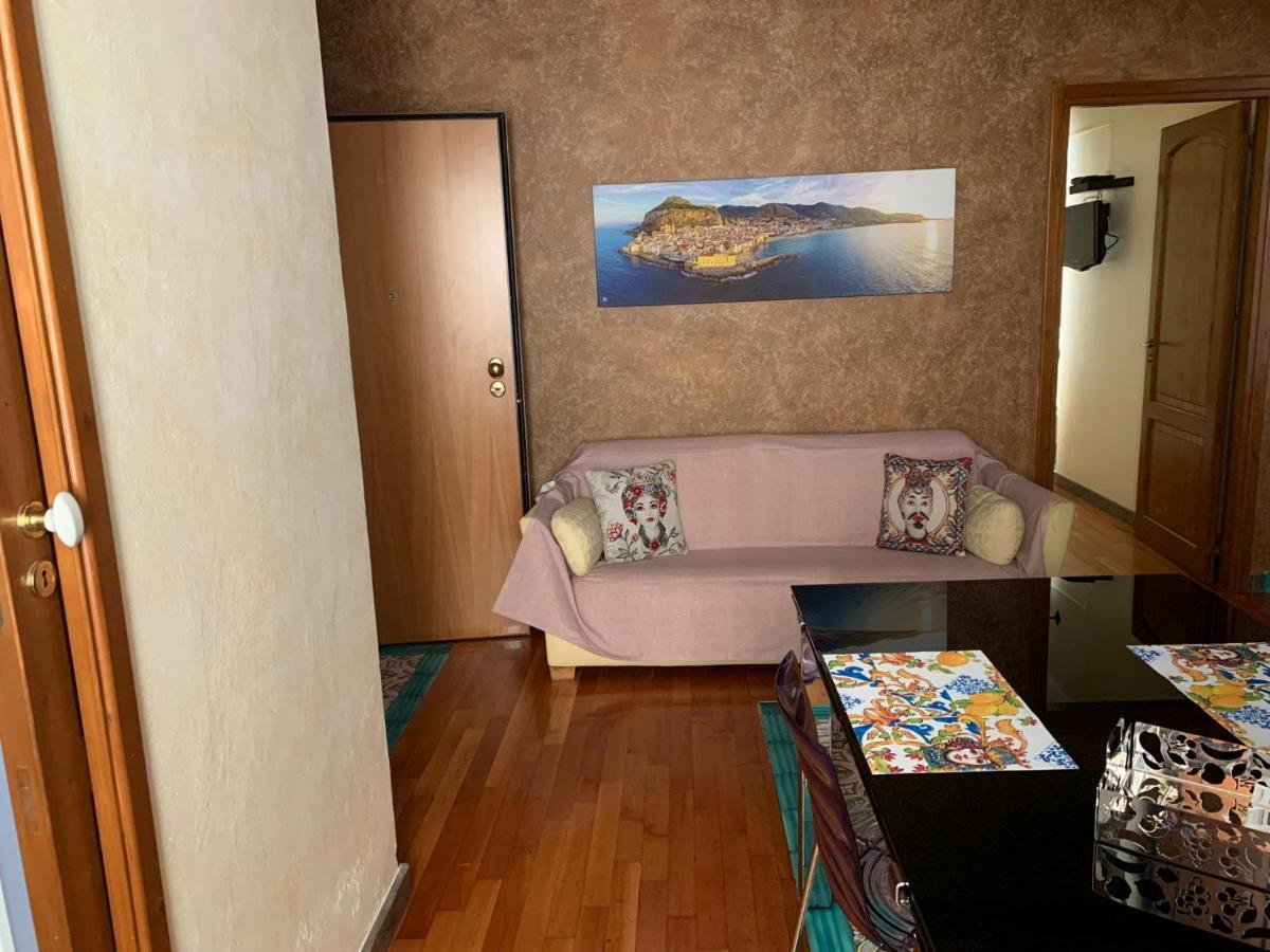 Mela'S House Apartments Чефалу Екстериор снимка