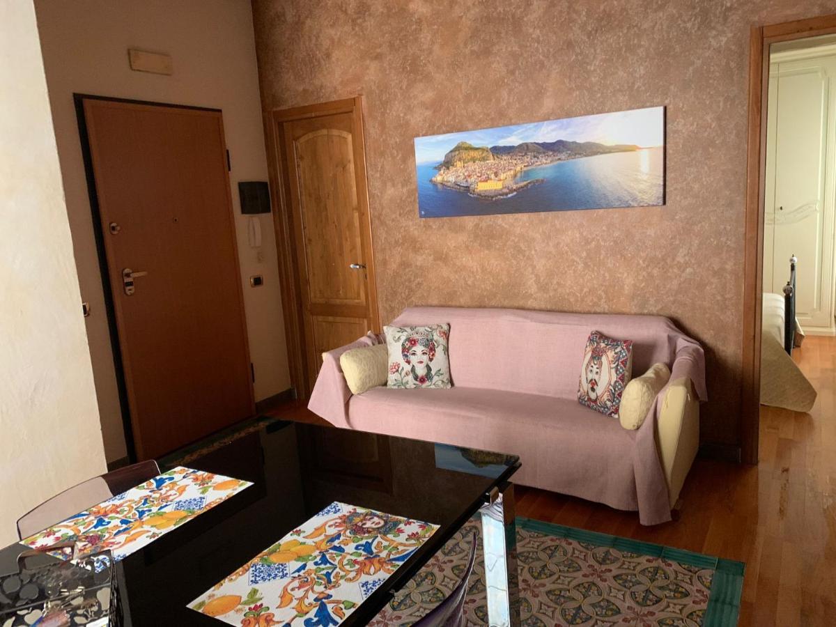 Mela'S House Apartments Чефалу Екстериор снимка
